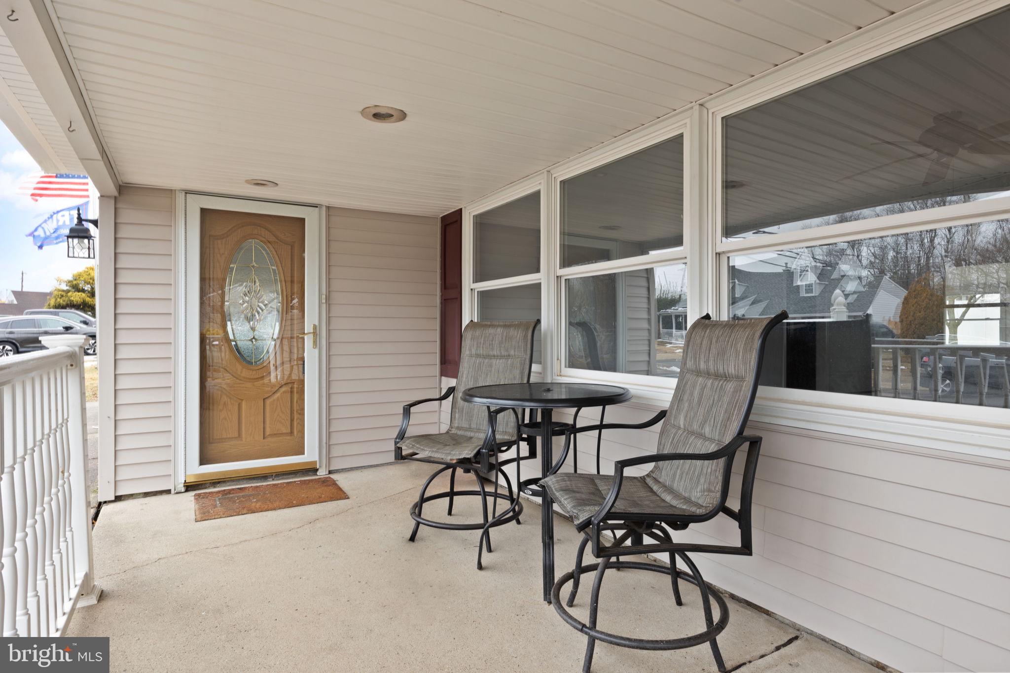 11 Quickset Road Levittown, PA 19057 - Photo 3 of 42 Gallery Image 3