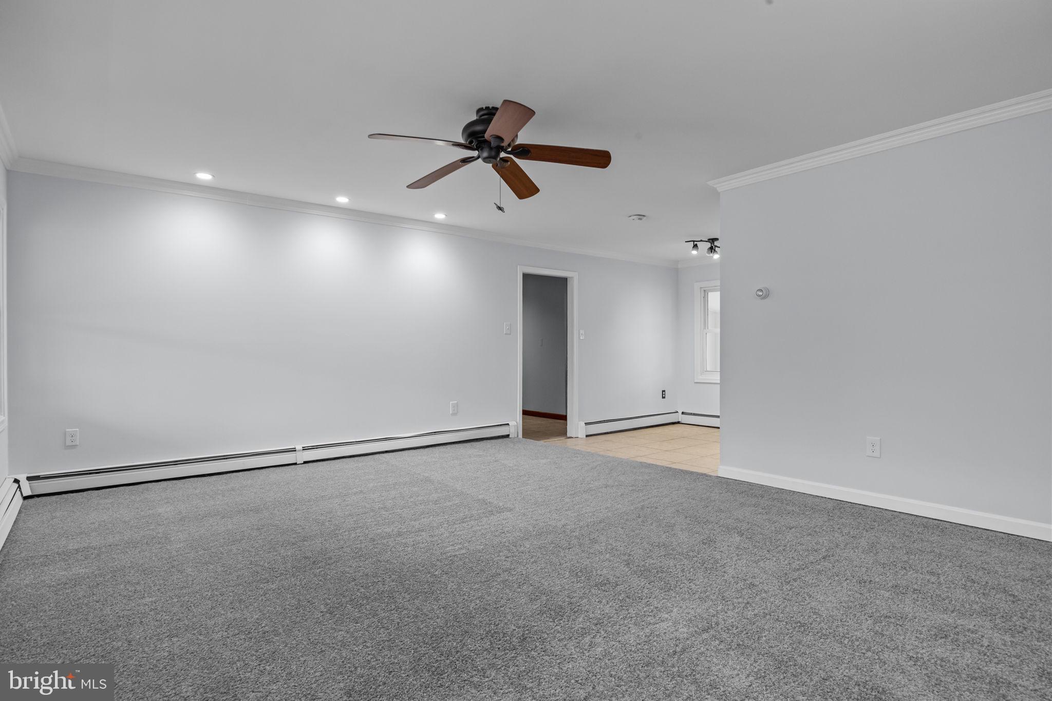 11 Quickset Road Levittown, PA 19057 - Photo 4 of 42 Gallery Image 4