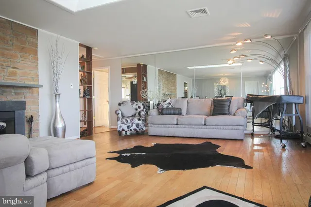 $650,000 | 85 Edgewater Drive, Earleville, MD 21919