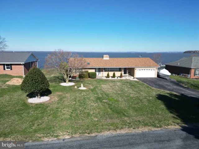 $650,000 | 85 Edgewater Drive, Earleville, MD 21919