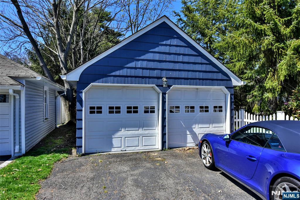 352 Fairway Road Ridgewood, NJ 07450 - Photo 27 of 33