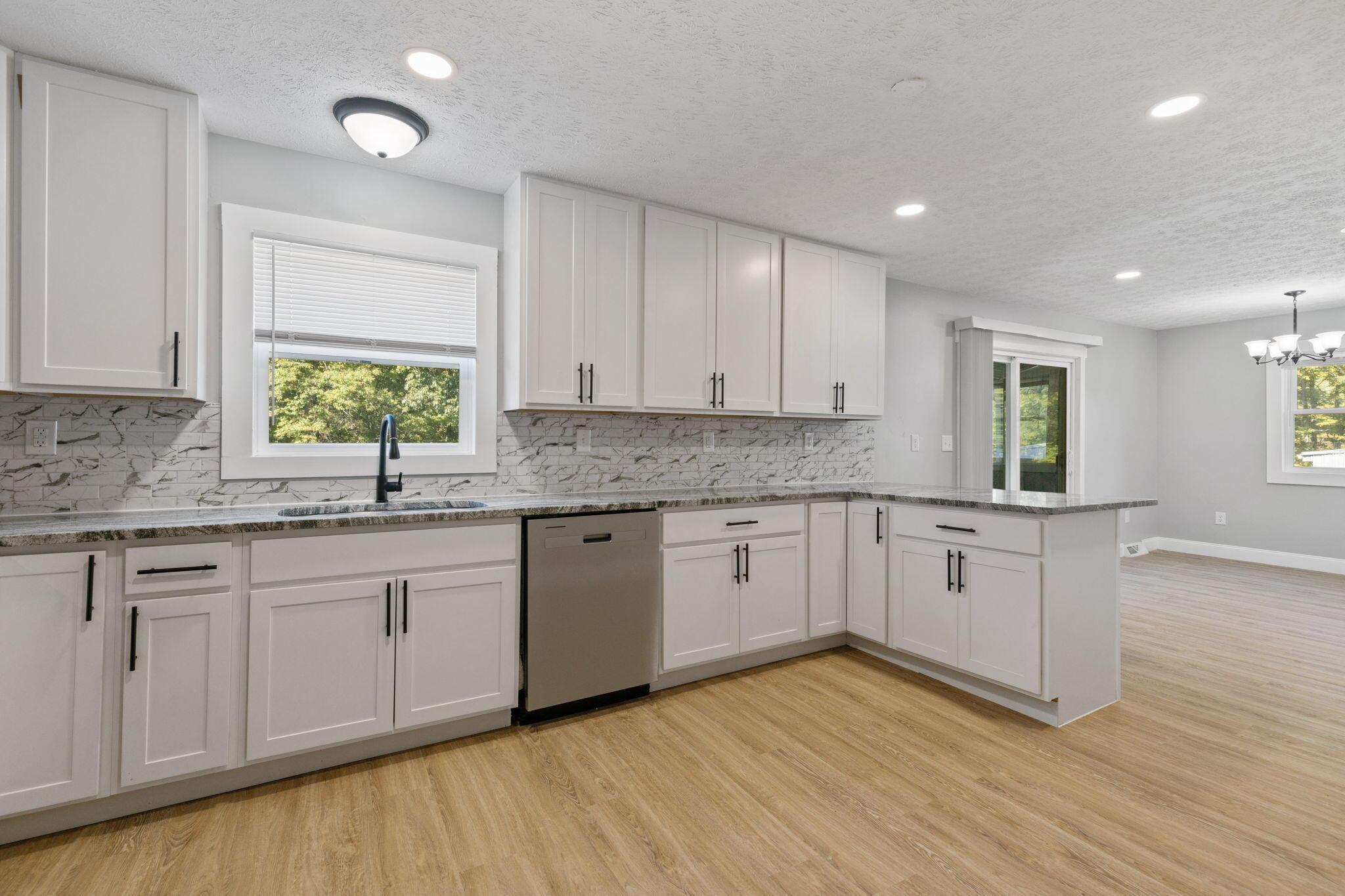22195 Cliff Road Rockbridge, OH 43149 - Photo 18 of 66 Kitchen - 22195 Cliff Road, Rockbridge, OH 43149