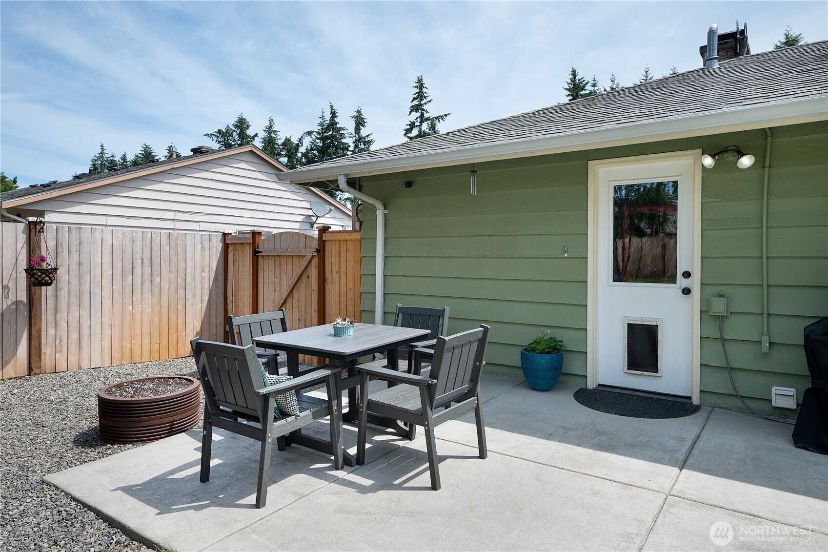 20818 77th Place West Edmonds, WA 98026 - Photo 31 of 39