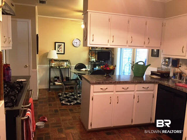 2117 Knollwood Drive Mobile, AL 36609 - Photo 11 of 29