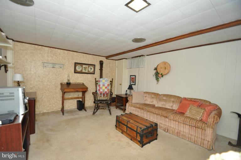8342 Edgedale Road Baltimore, MD 21234 - Photo 22 of 24 Family Room