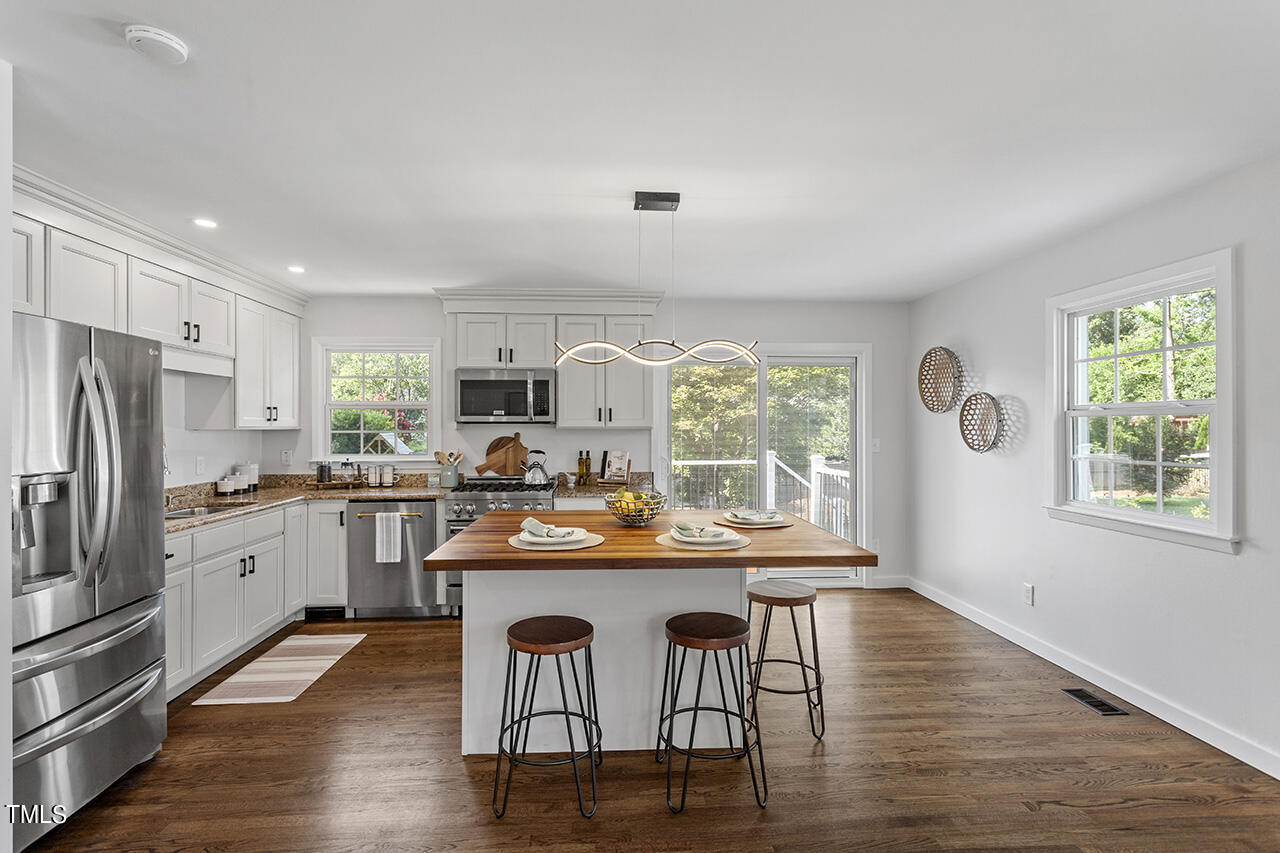 408 Latimer Road Raleigh, NC 27609 - Photo 8 of 19 408 Latimer Road_24