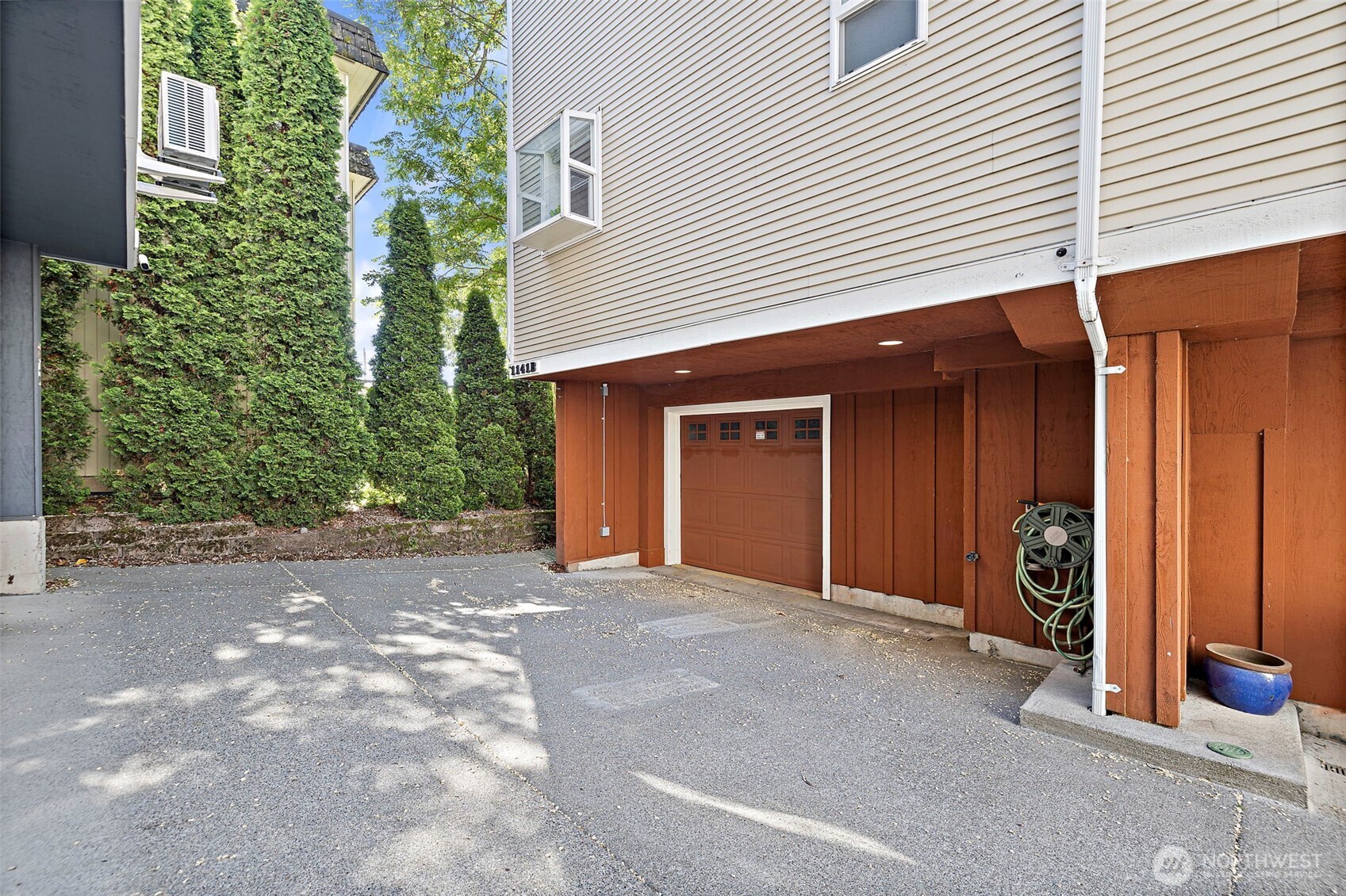 1141 North 93rd Street, Unit B Seattle, WA 98103 - Photo 25 of 30