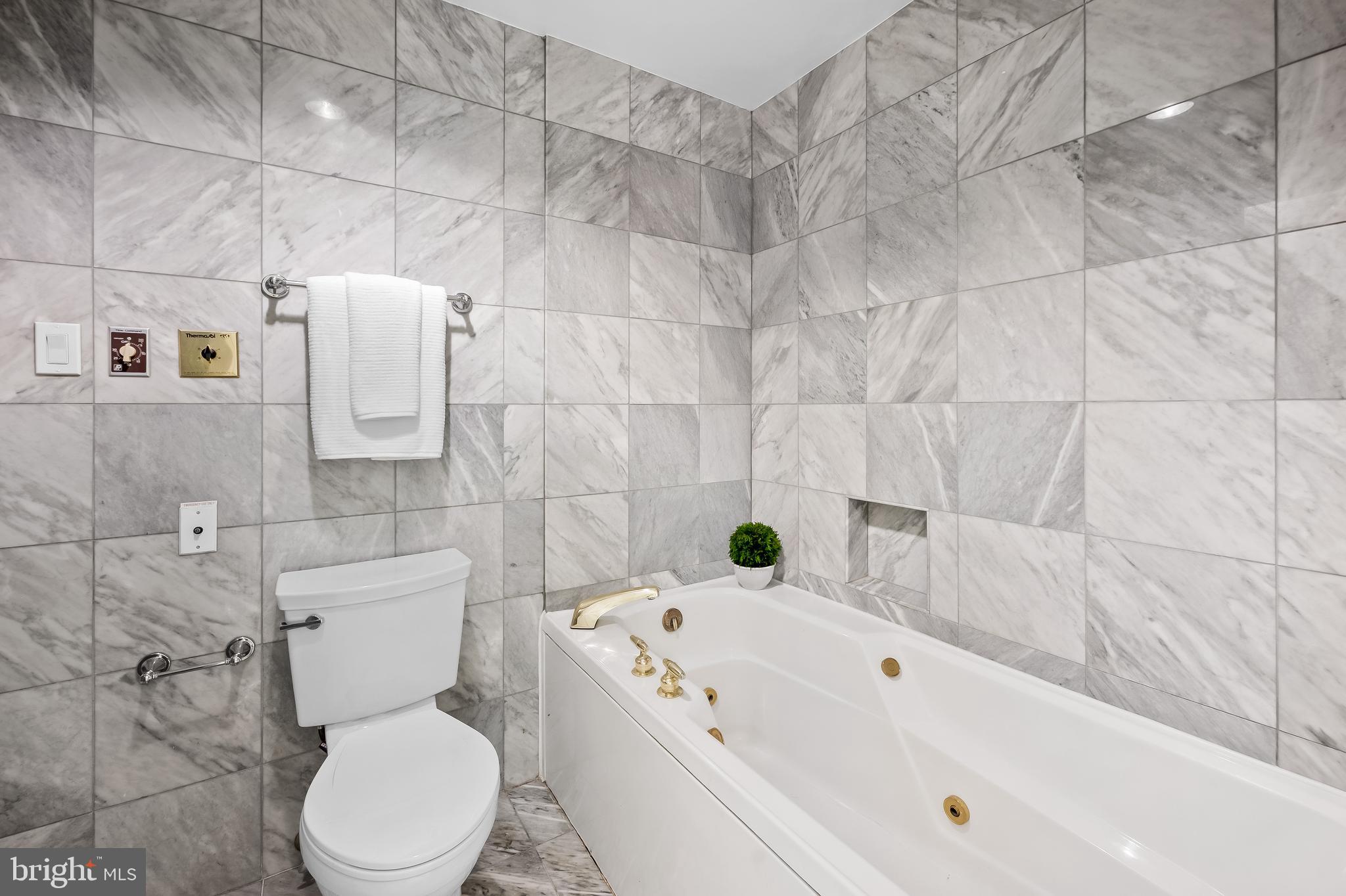 3801 Canterbury Road, Unit 414 Baltimore, MD 21218 - Photo 22 of 34 Gallery Image 22