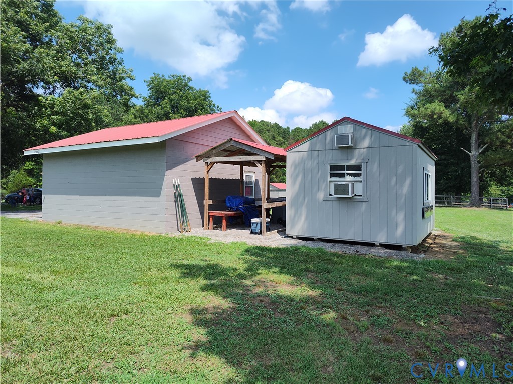 20827 Carson Road Dinwiddie, VA 23841 - Photo 33 of 43