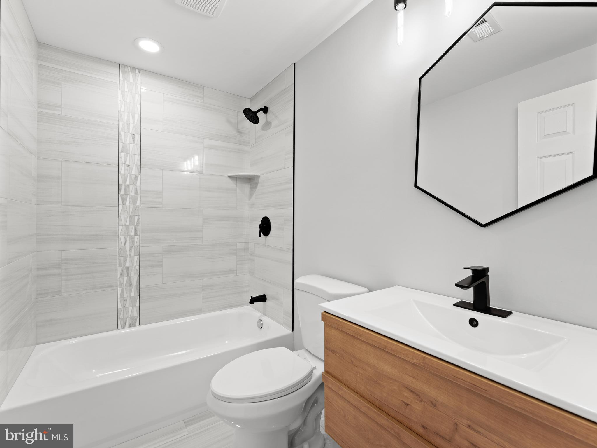 1812 Farrington Road Philadelphia, PA 19151 - Photo 22 of 36 Gallery Image 22