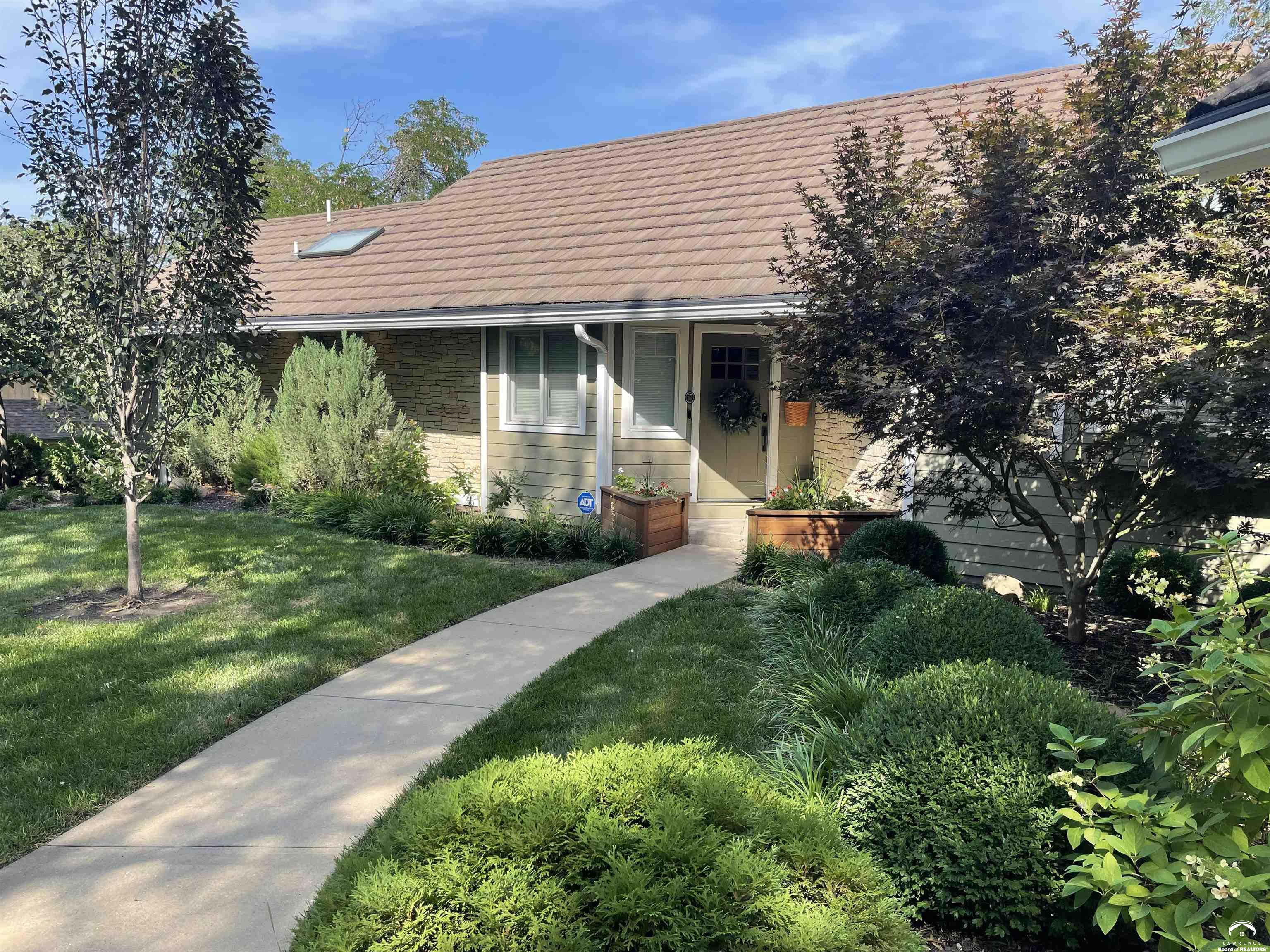 2100 Inverness Drive Lawrence, KS 66047 - Photo 6 of 100
