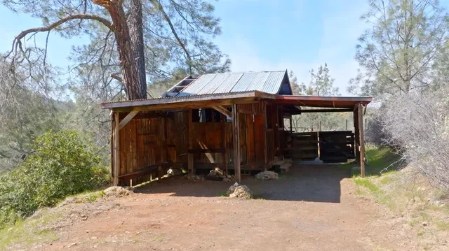 a view of a house with swimming pool
