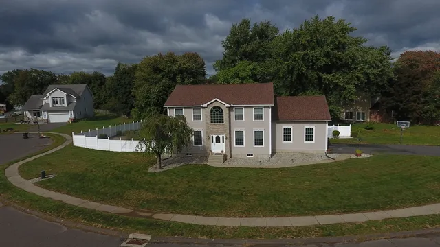 $685,000 | 18 Wildflower Lane, Agawam, MA 01001