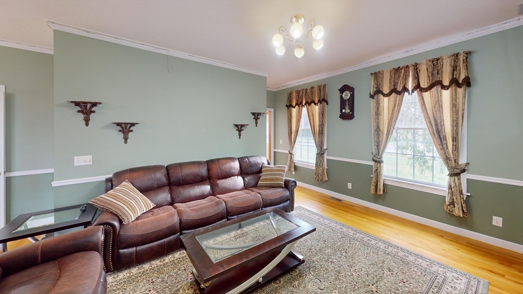 18 Wildflower Lane Agawam, MA 01001 - Photo 15 of 41