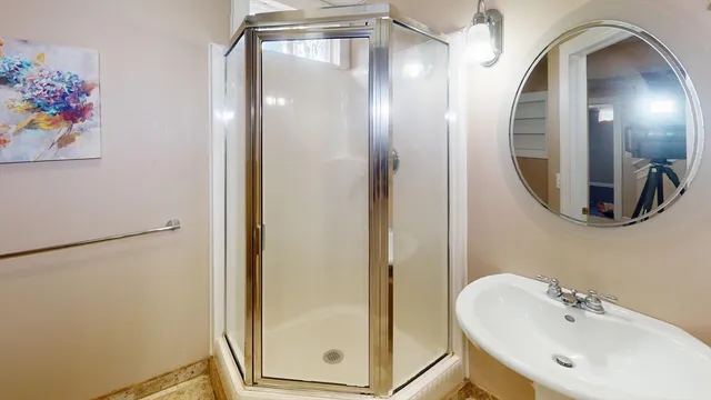 $685,000 | 18 Wildflower Lane, Agawam, MA 01001