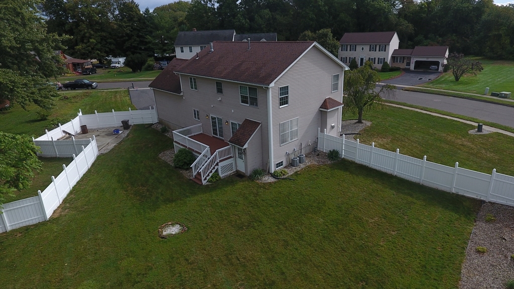 18 Wildflower Lane Agawam, MA 01001 - Photo 5 of 41