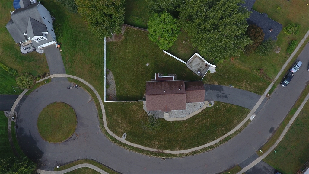 18 Wildflower Lane Agawam, MA 01001 - Photo 8 of 41