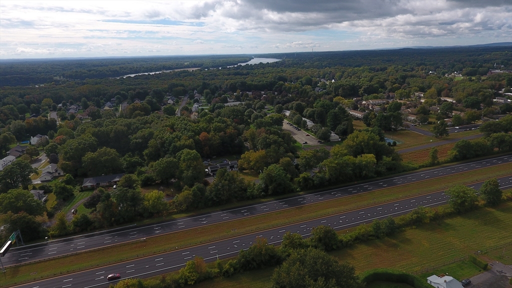 18 Wildflower Lane Agawam, MA 01001 - Photo 10 of 41