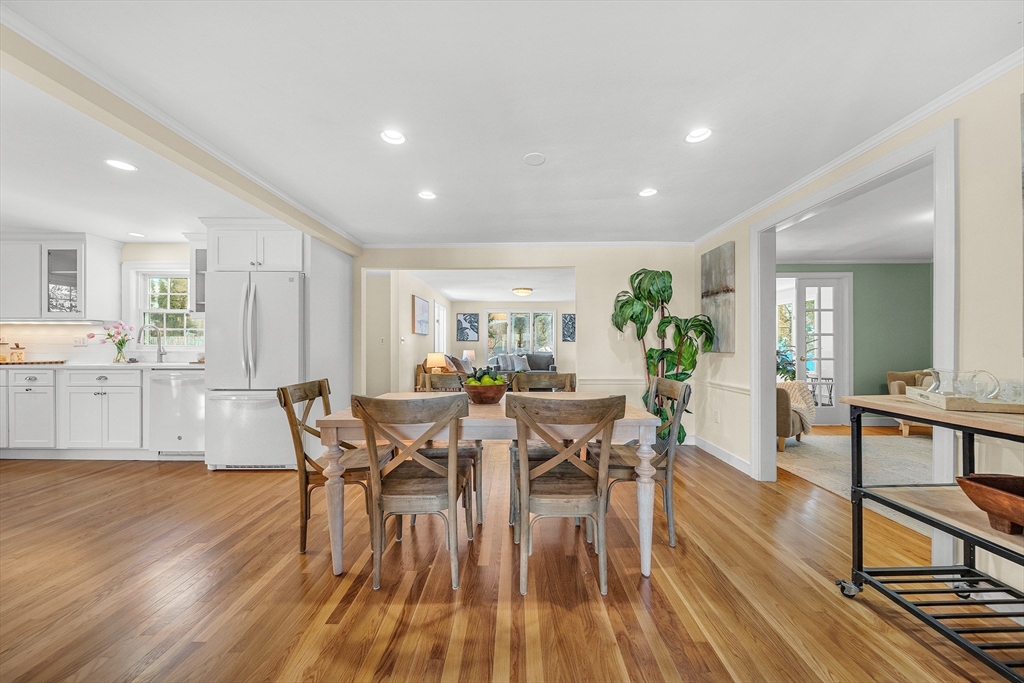 60 Sutton Road Needham, MA 02492 - Photo 6 of 31