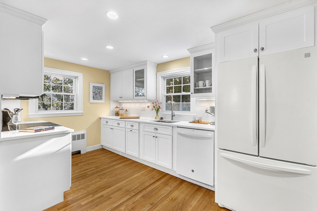 60 Sutton Road Needham, MA 02492 - Photo 7 of 31