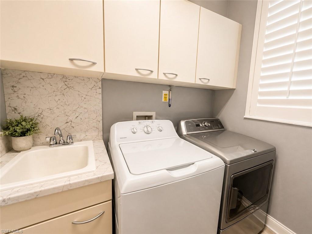 817 Regency Reserve Circle, Unit 3901 Naples, FL 34119 - Photo 19 of 34