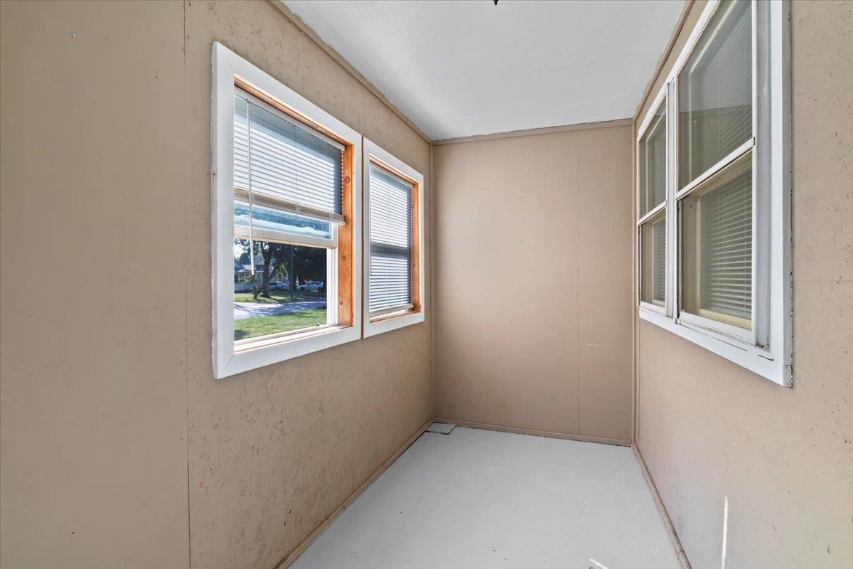 929 North Indiana Avenue Springfield, IL 62702 - Photo 22 of 28