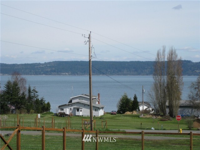 450 Meade Road Nordland, WA 98358 - Photo 2 of 14