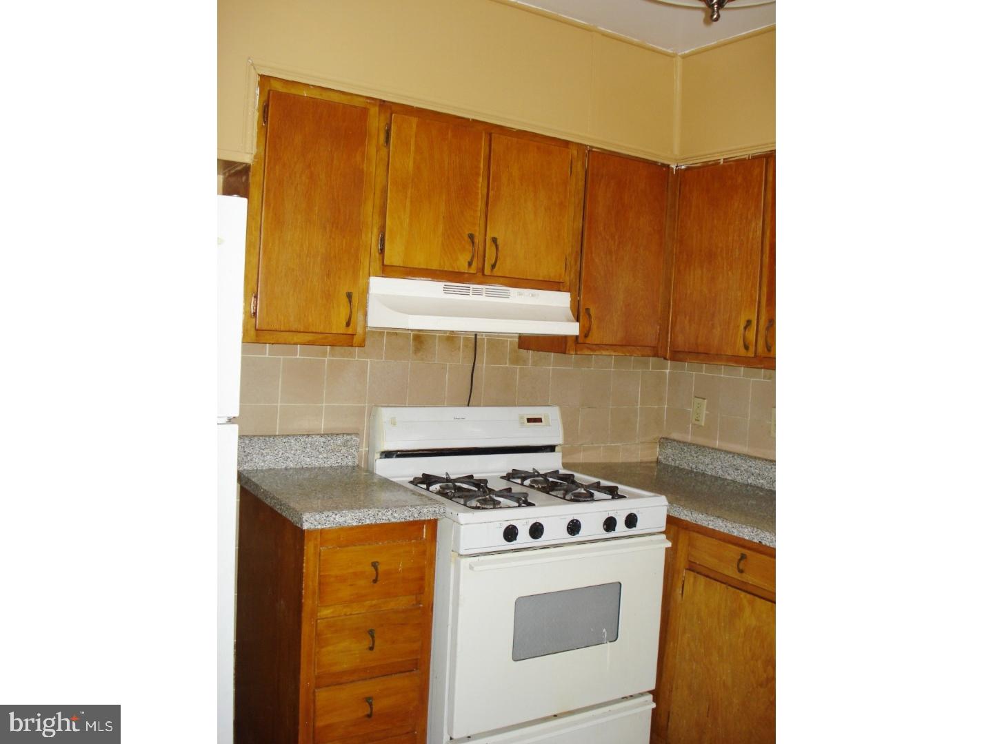 348 Margate Road Upper Darby, PA 19082 - Photo 6 of 21