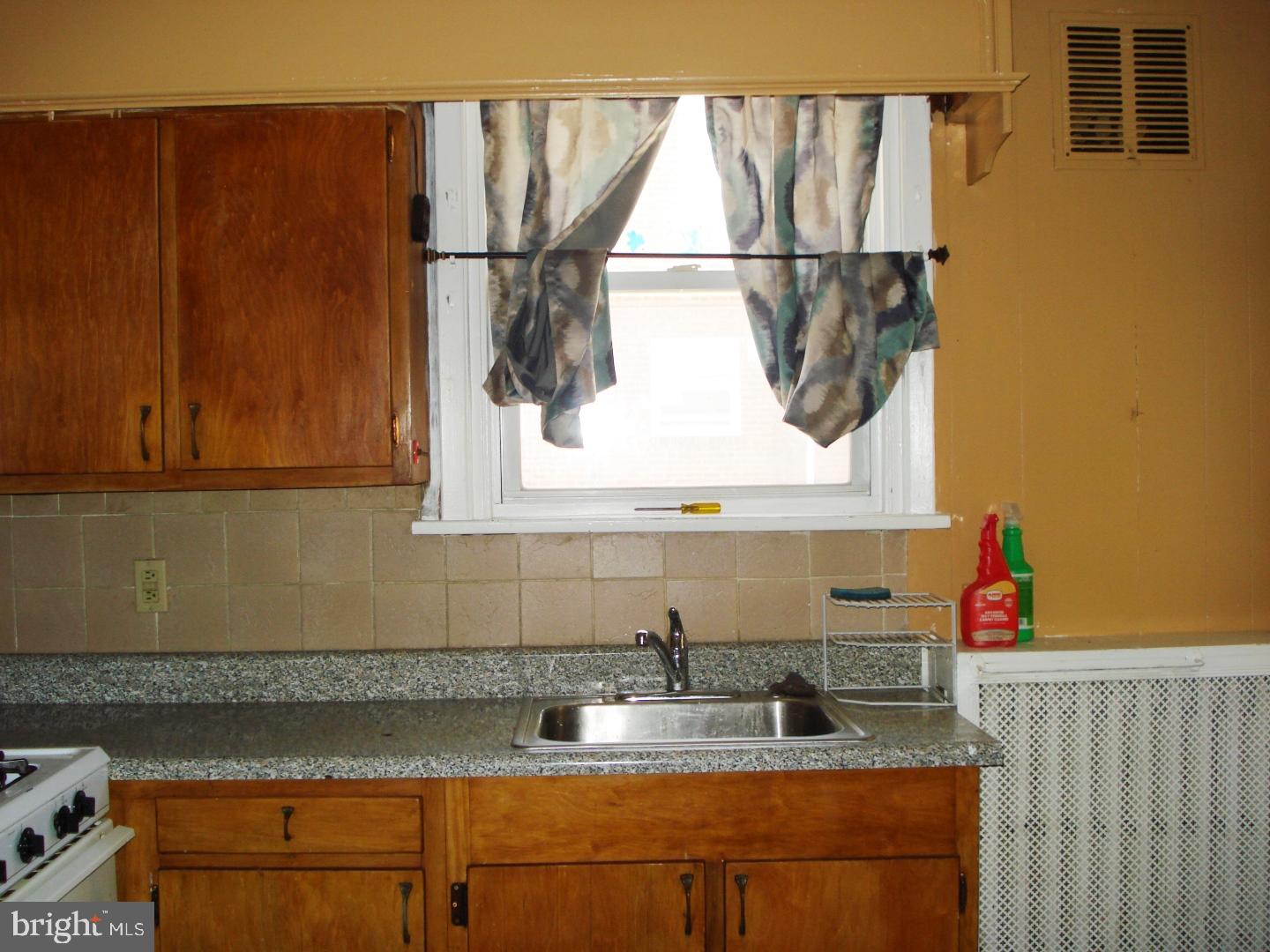 348 Margate Road Upper Darby, PA 19082 - Photo 8 of 21