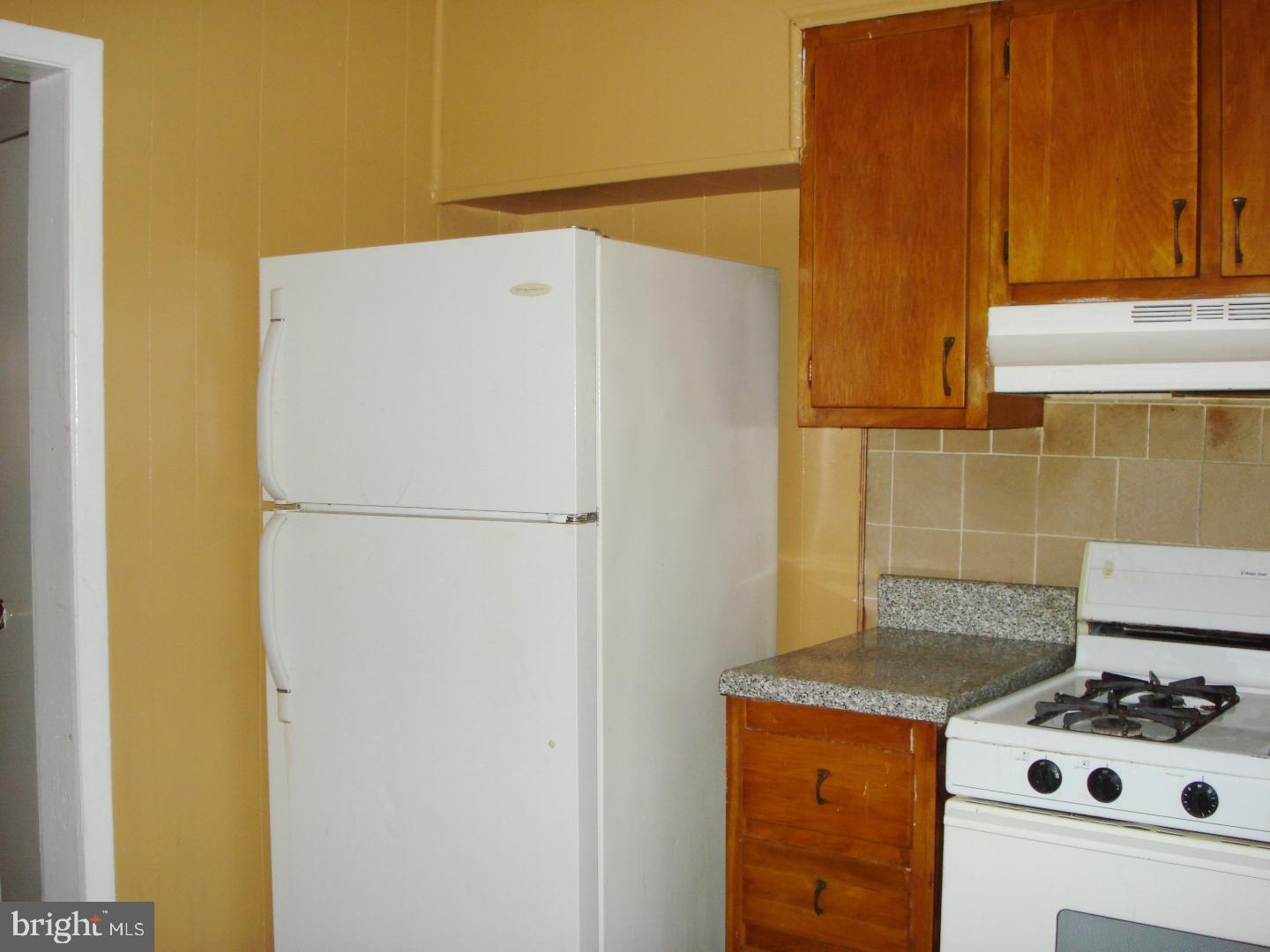 348 Margate Road Upper Darby, PA 19082 - Photo 9 of 21