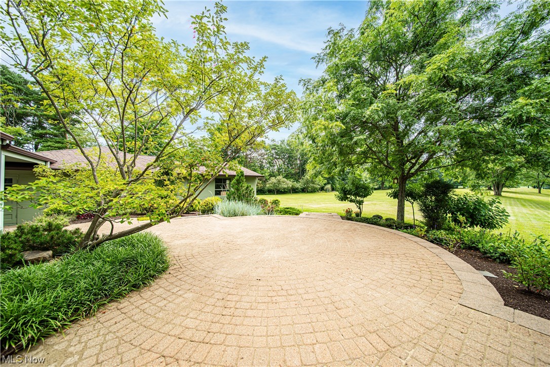 837 West Garfield Road Aurora, OH 44202 - Photo 4 of 35