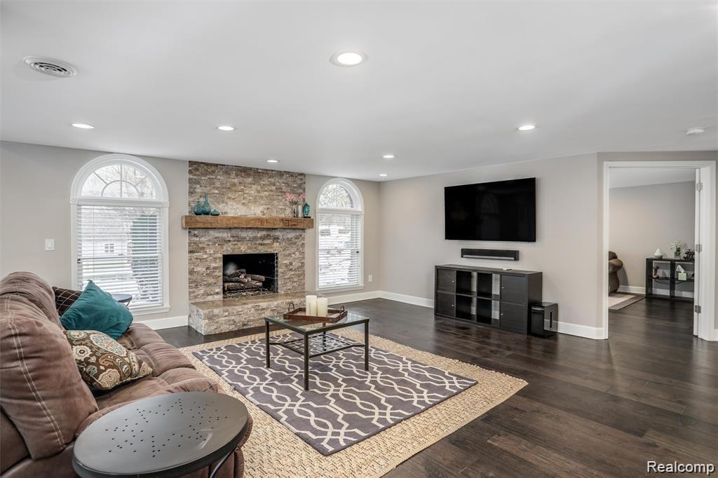 4560 Valley View Point Rochester, MI 48306 - Photo 52 of 63