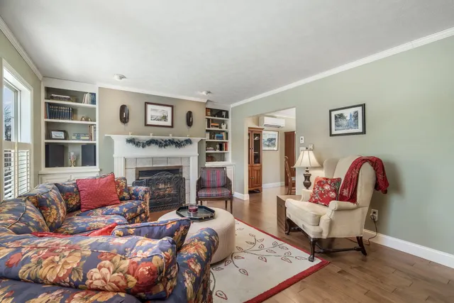 $775,000 | 22 Gateway Commons Drive, Gorham, ME 04038