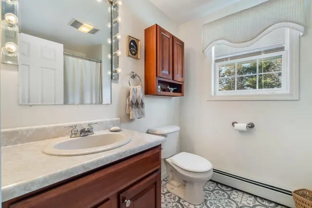 $775,000 | 22 Gateway Commons Drive, Gorham, ME 04038