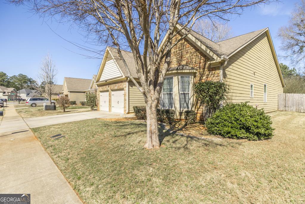 216 Dog Fennel Lane Perry, GA 31069 - Photo 2 of 28