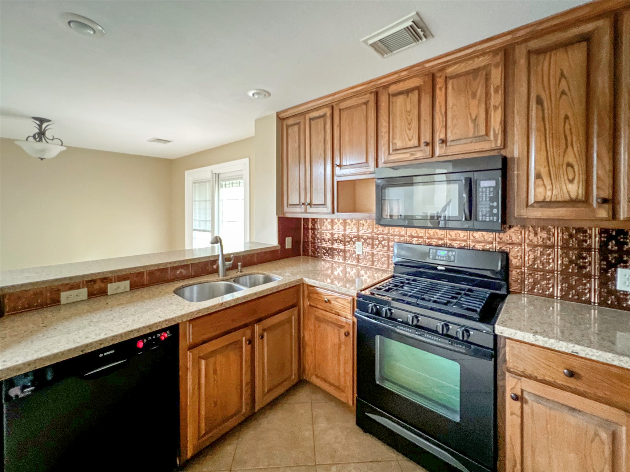 12010 Shady Springs Road Austin, TX 78758 - Photo 6 of 28 Kitchen