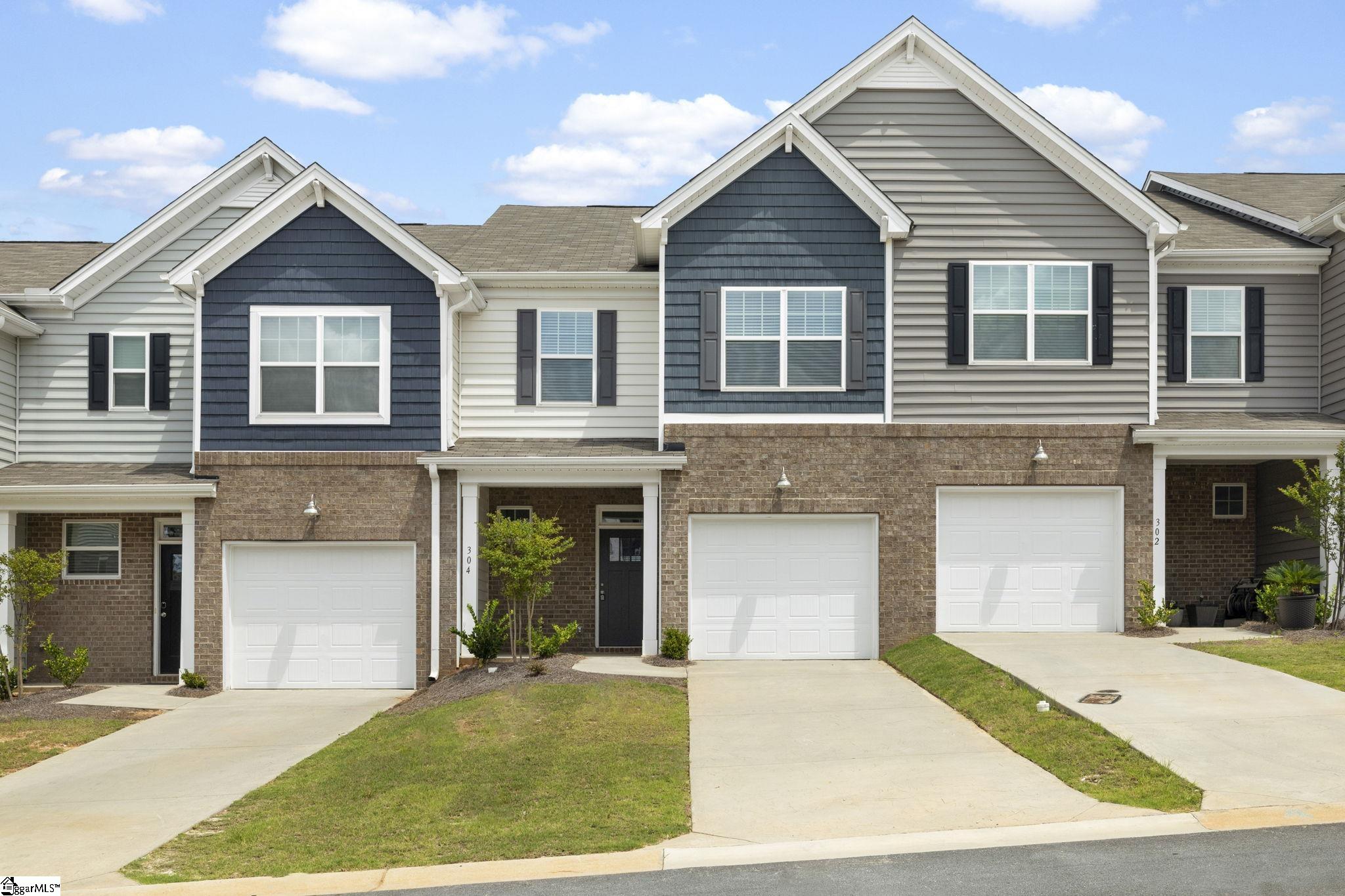 304 East Compass Way Easley, SC 29640 - Photo 1 of 29 Gallery Image 1