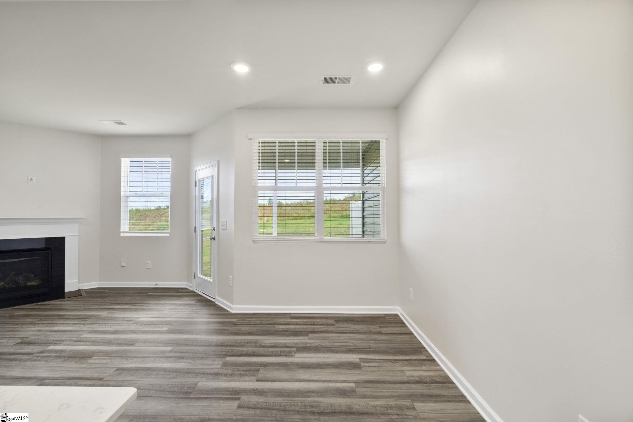 304 East Compass Way Easley, SC 29640 - Photo 8 of 29 Gallery Image 8