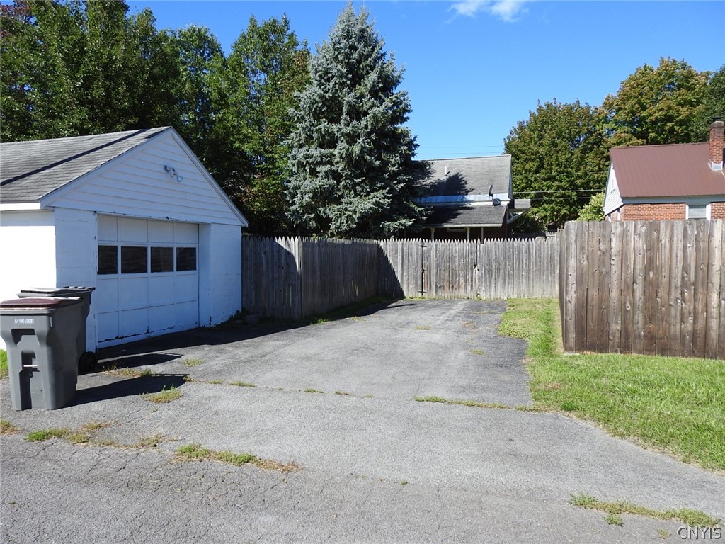 1402 Franklyn Street Rome, NY 13440 - Photo 3 of 25 Gallery Image 3
