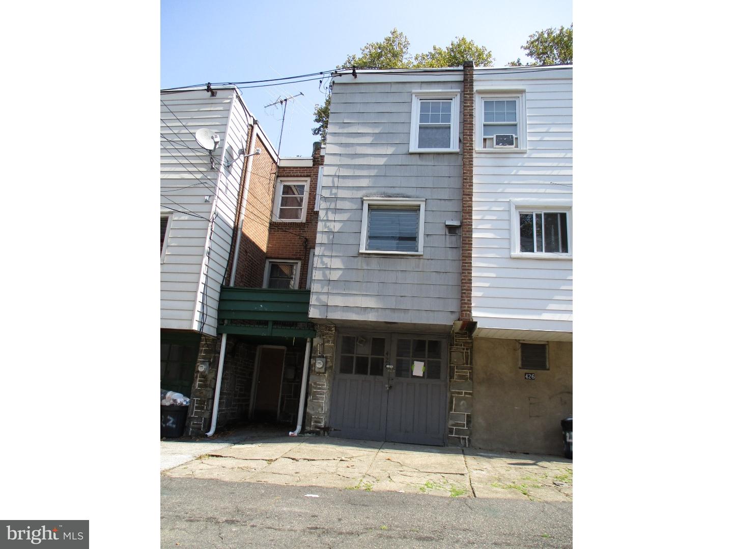 424 Glendale Road Upper Darby, PA 19082 - Photo 22 of 22 Exterior Back