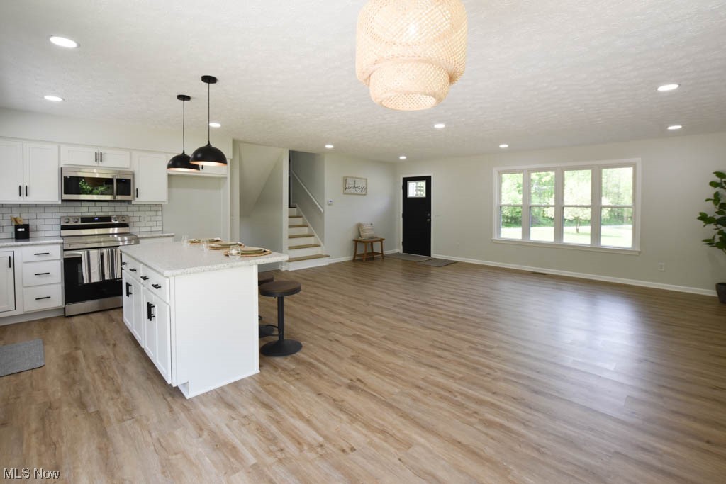 10081 Navarre Road Southwest Navarre, OH 44662 - Photo 6 of 34 Eat-in Kitchen