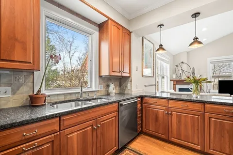$1,199,000 | 31 Mystic Avenue, Unit 31, Winchester, MA 01890