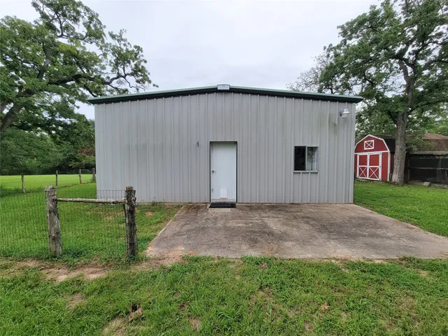 $799,000 | 6725 South Sycamore Crossing Road, Bellville, TX 77418