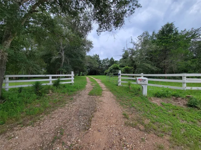 $799,000 | 6725 South Sycamore Crossing Road, Bellville, TX 77418