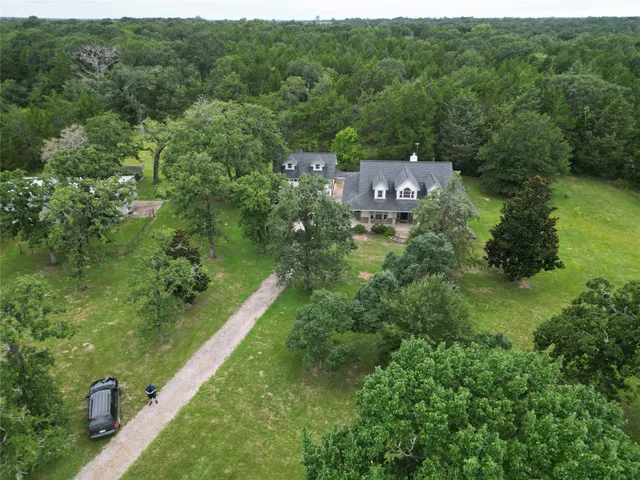 $799,000 | 6725 South Sycamore Crossing Road, Bellville, TX 77418