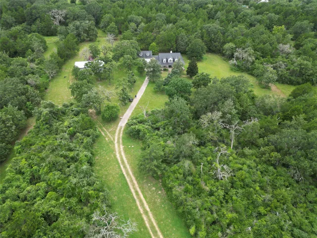 $799,000 | 6725 South Sycamore Crossing Road, Bellville, TX 77418