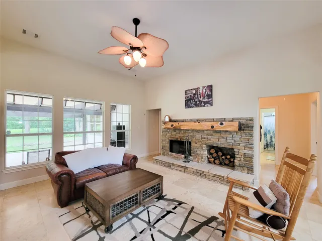 $799,000 | 6725 South Sycamore Crossing Road, Bellville, TX 77418