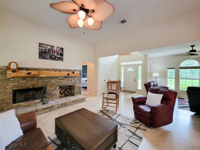 $799,000 | 6725 South Sycamore Crossing Road, Bellville, TX 77418