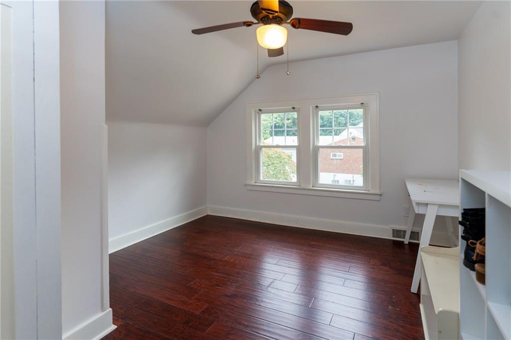 262 Cliffview Road Pittsburgh, PA 15212 - Photo 13 of 14 Fourth bedroom or possible office