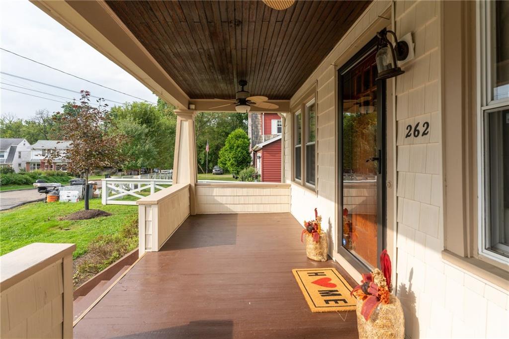262 Cliffview Road Pittsburgh, PA 15212 - Photo 2 of 14 Front Porch